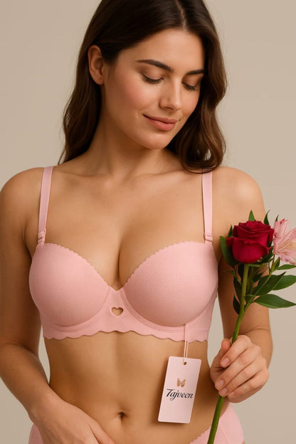 Tajveen Amoré Curve – Signature Fit