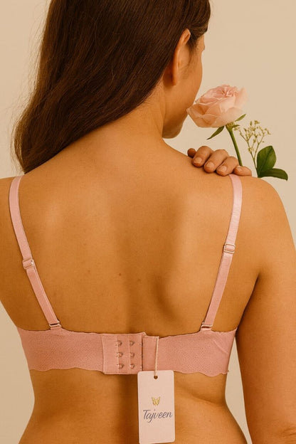 Tajveen Amoré Curve – Signature Fit