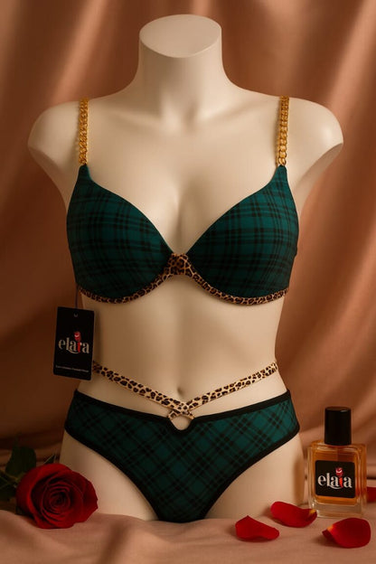 Tajveen Crimson Hunter – Fierce Lingerie Set